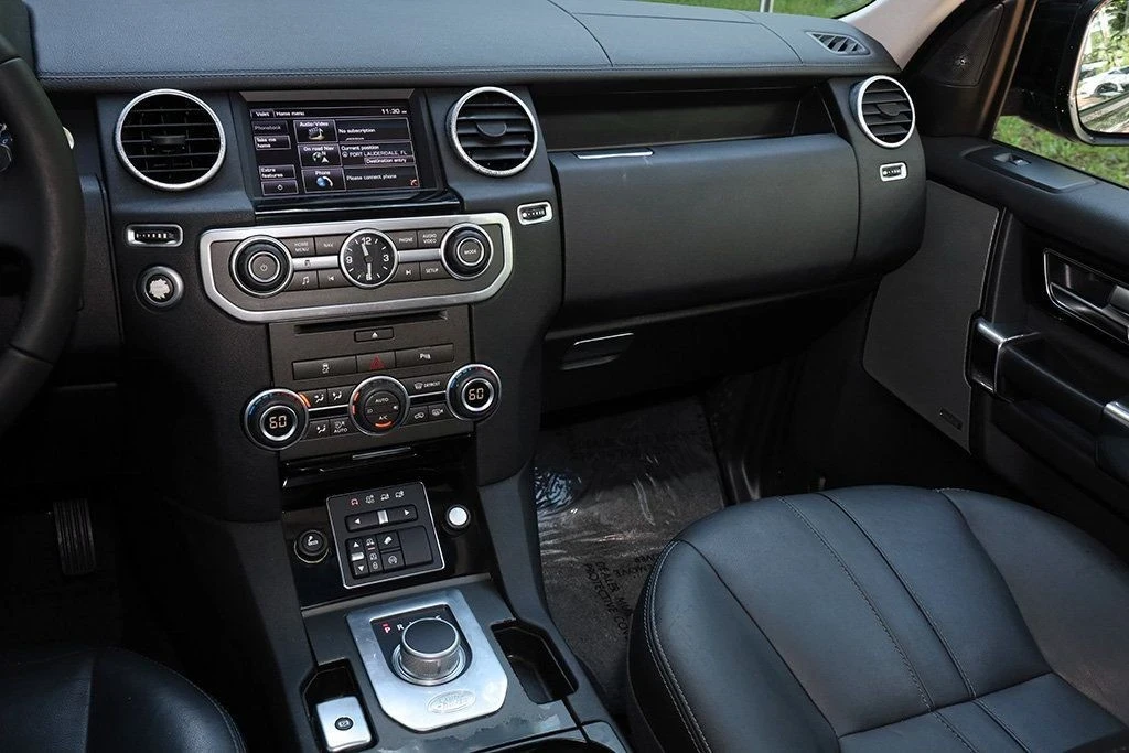 2015 Land Rover Discovery 4th Gen - Image 10 of 12