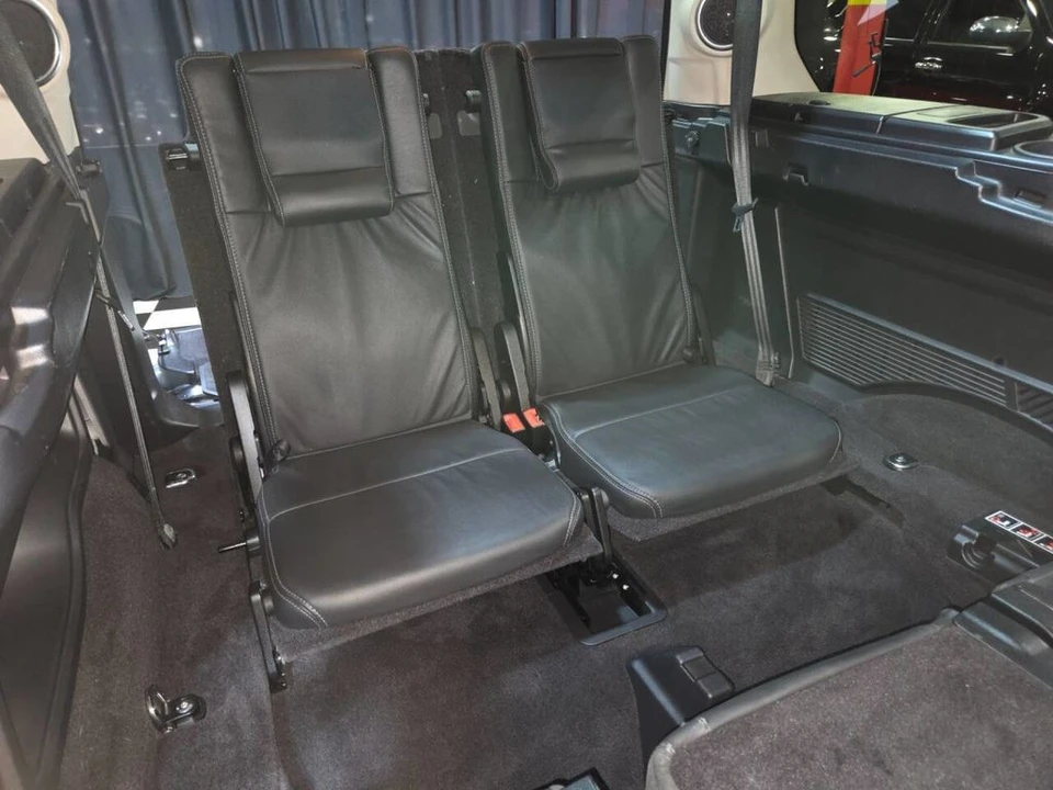 2015 Land Rover Discovery 4th Gen - Image 12 of 12
