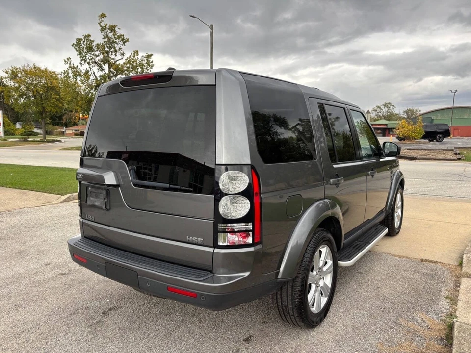2015 Land Rover Discovery 4th Gen - Image 17 of 21
