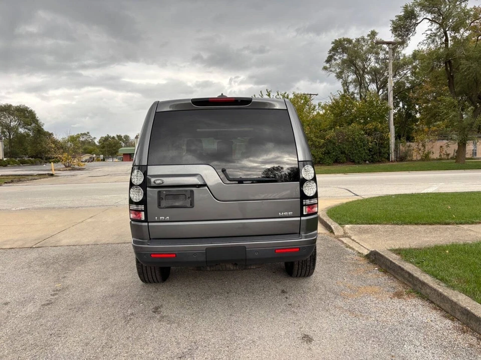 2015 Land Rover Discovery 4th Gen - Image 18 of 21