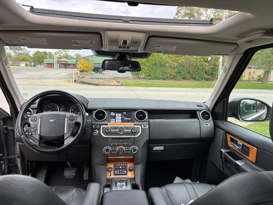 2015 Land Rover Discovery 4th Gen - Image 10 of 21