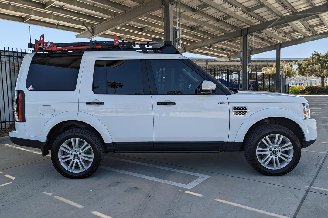 2015 Land Rover Discovery 4th Gen - Image 4 of 31
