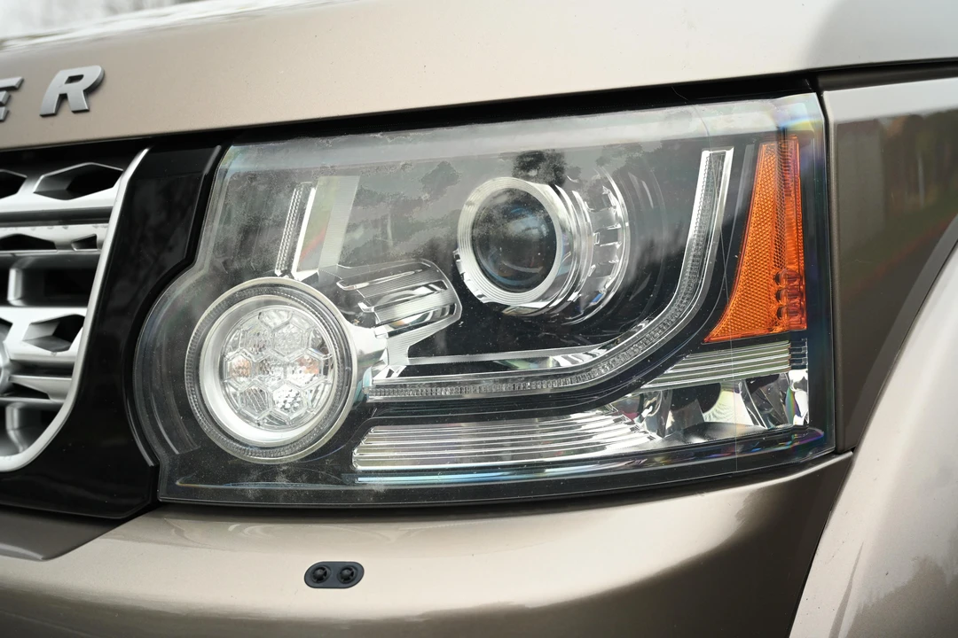 2015 Land Rover Discovery 4th Gen - Image 13 of 31