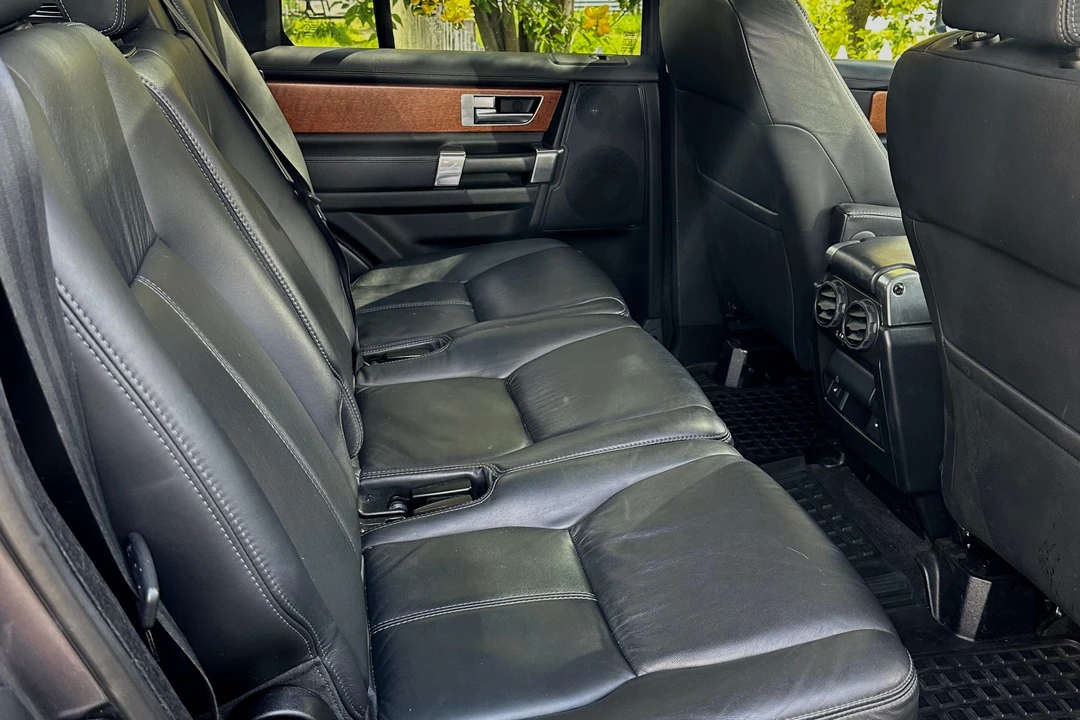 2015 Land Rover Discovery 4th Gen - Image 30 of 31