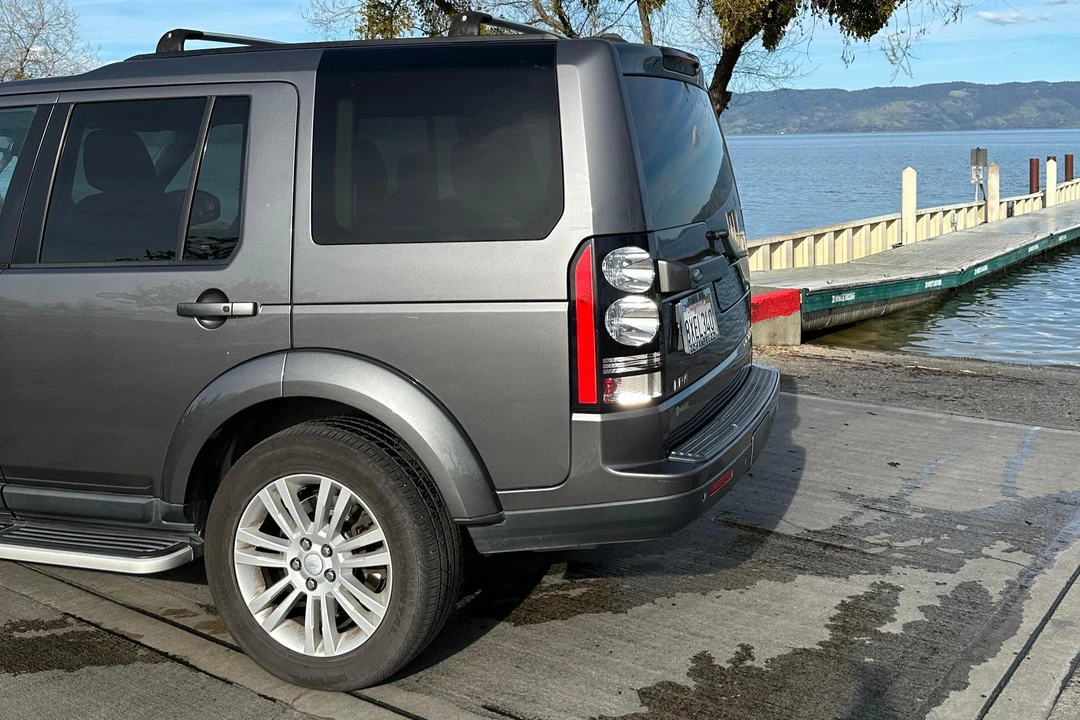 2015 Land Rover Discovery 4th Gen - Image 16 of 31