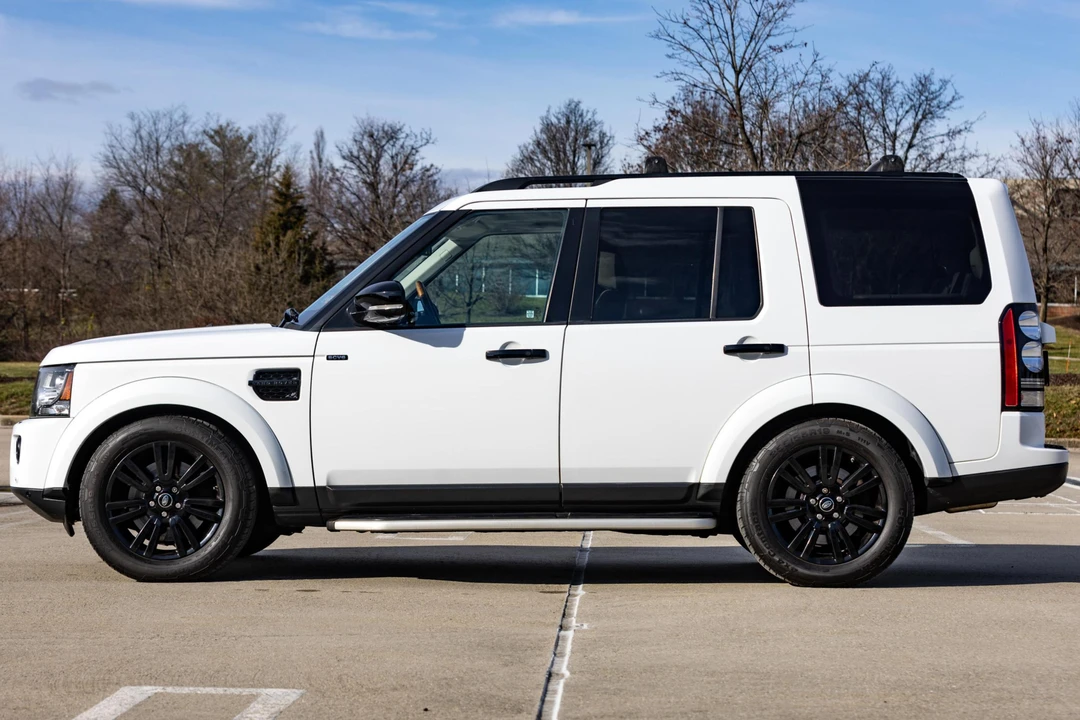 2015 Land Rover Discovery 4th Gen - Image 3 of 31