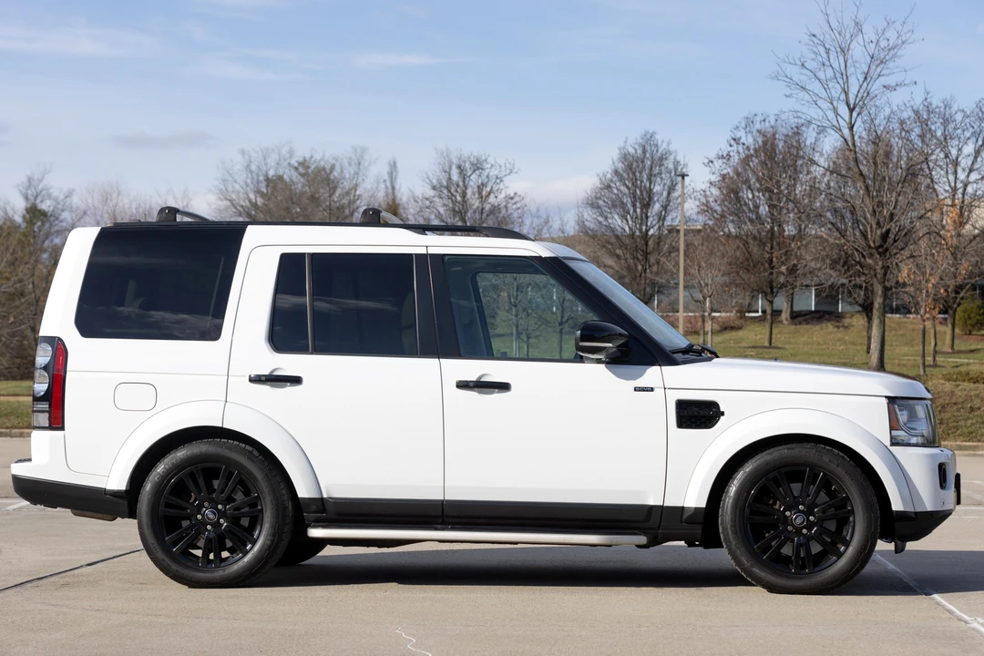 2015 Land Rover Discovery 4th Gen - Image 15 of 31