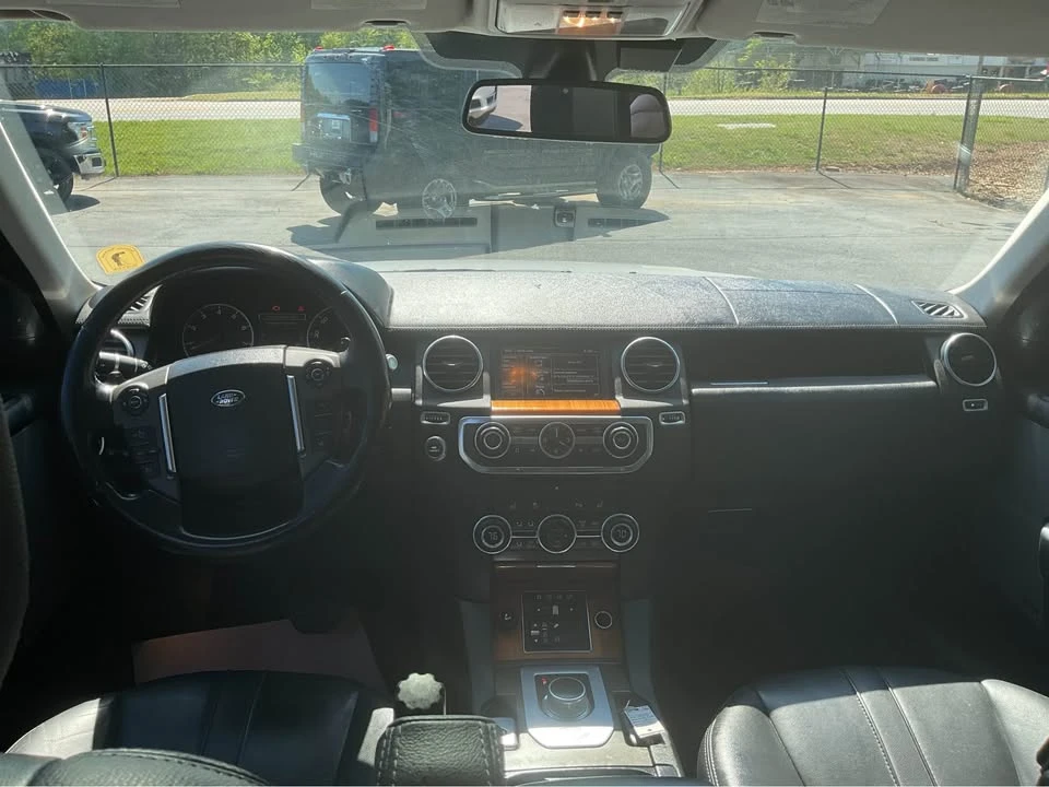 2015 Land Rover Discovery 4th Gen - Image 11 of 15