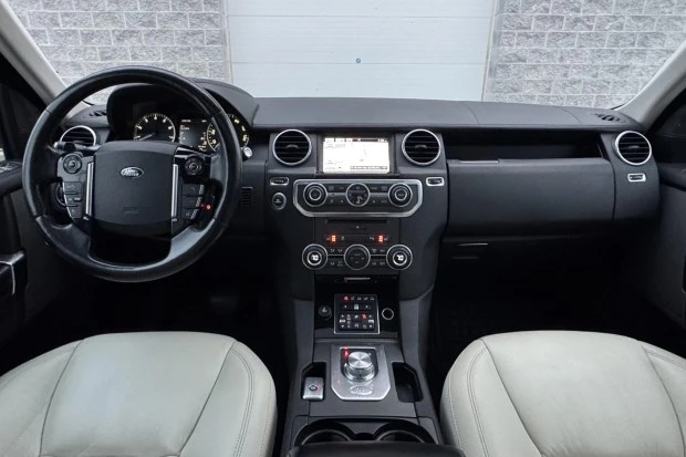 2015 Land Rover Discovery 4th Gen - Image 5 of 8