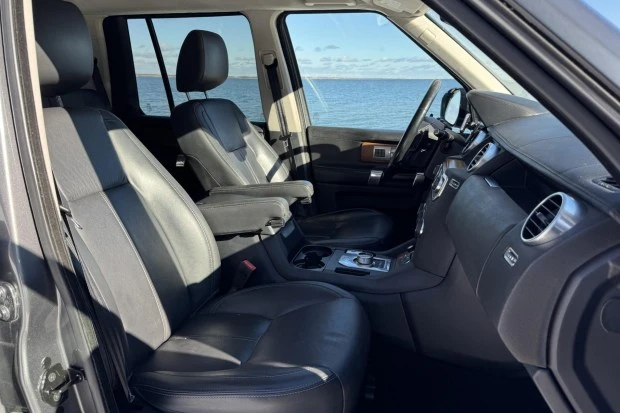 2015 Land Rover Discovery 4th Gen - Image 4 of 7