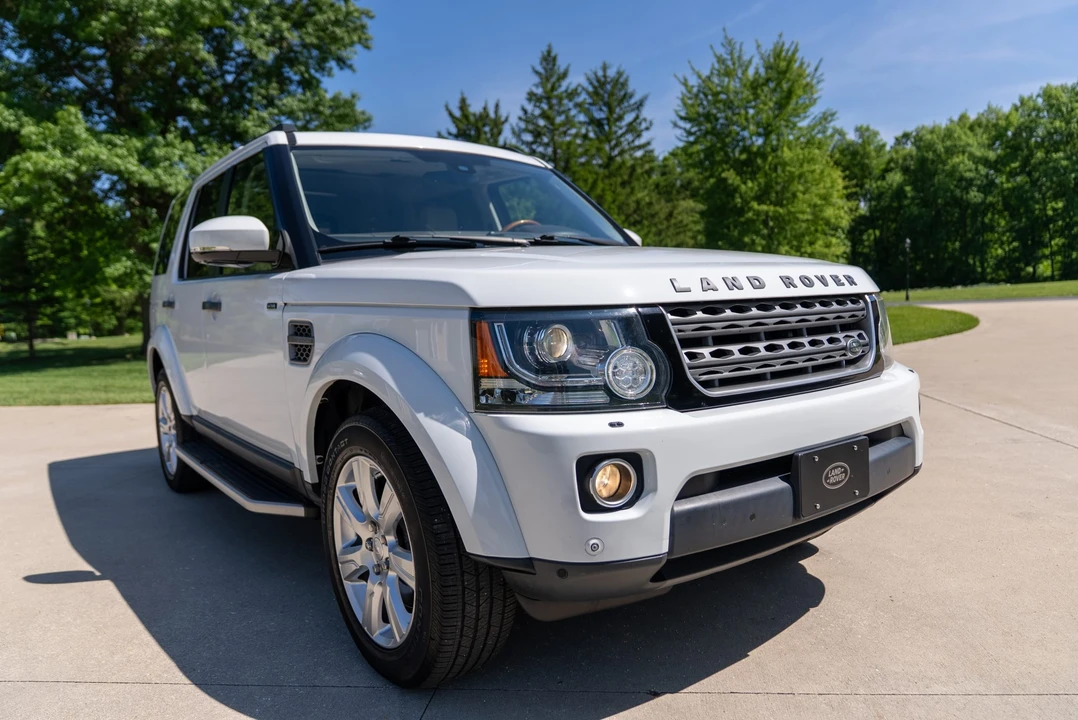 2015 Land Rover Discovery 4th Gen - Image 5 of 31