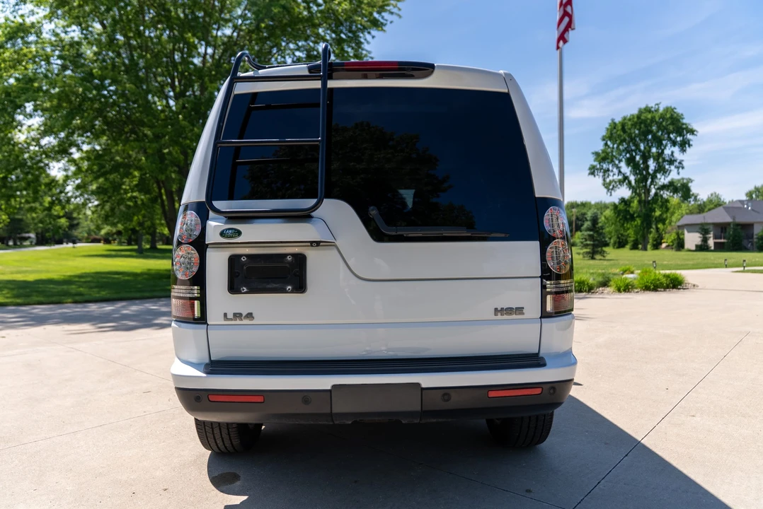 2015 Land Rover Discovery 4th Gen - Image 27 of 31