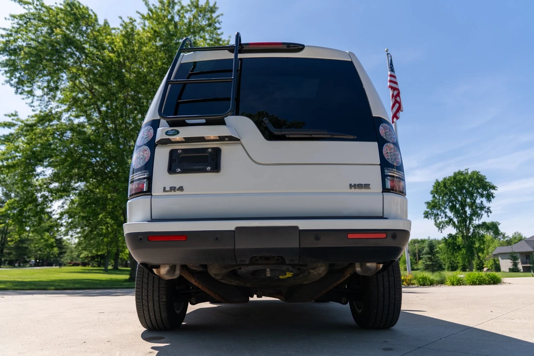 2015 Land Rover Discovery 4th Gen - Image 28 of 31