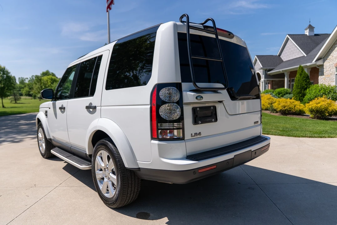 2015 Land Rover Discovery 4th Gen - Image 21 of 31