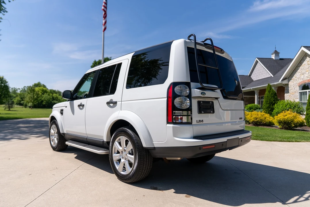 2015 Land Rover Discovery 4th Gen - Image 19 of 31