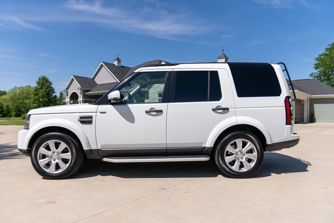 2015 Land Rover Discovery 4th Gen - Image 18 of 31