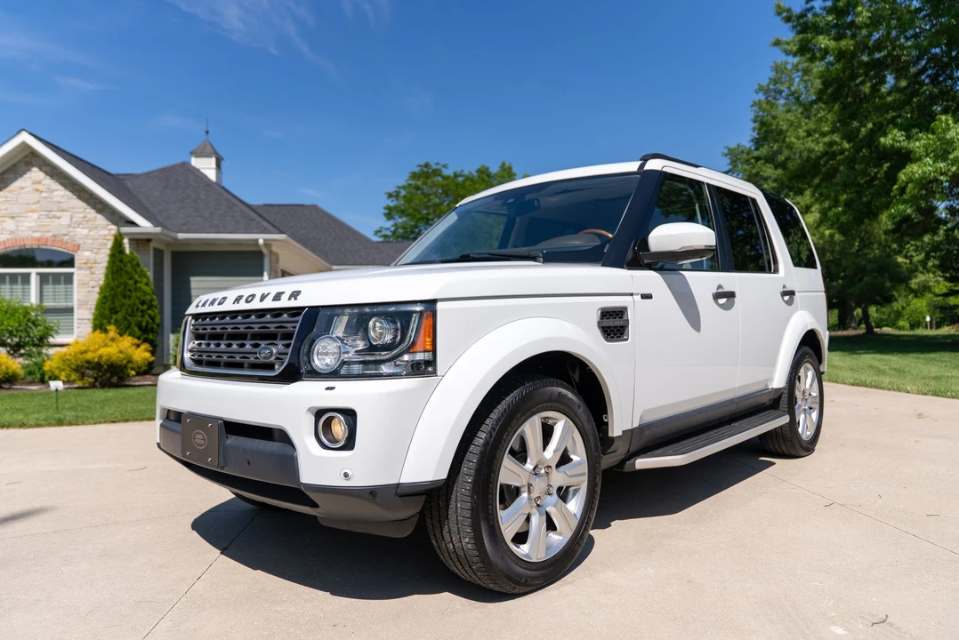 2015 Land Rover Discovery 4th Gen - Image 13 of 31