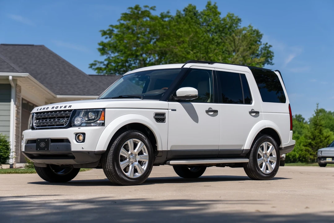2015 Land Rover Discovery 4th Gen - Image 16 of 31