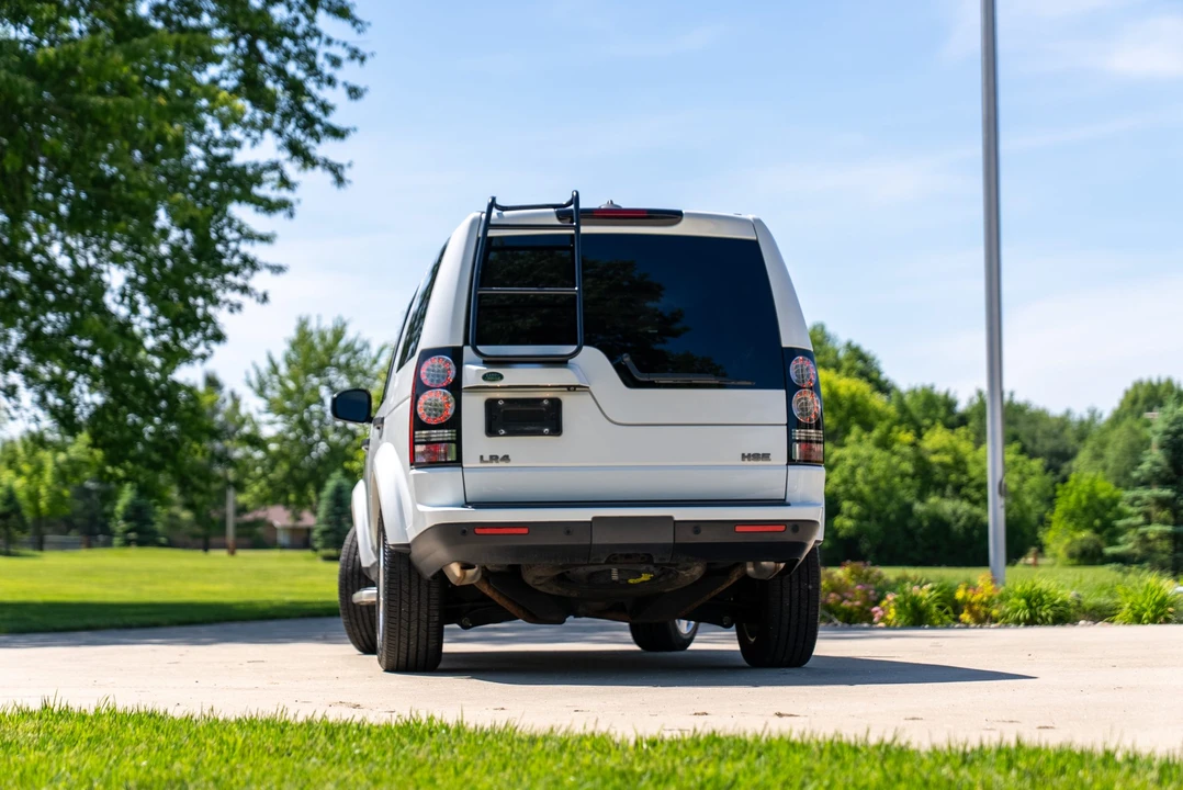 2015 Land Rover Discovery 4th Gen - Image 23 of 31