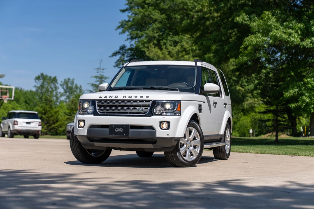 2015 Land Rover Discovery 4th Gen - Image 9 of 31
