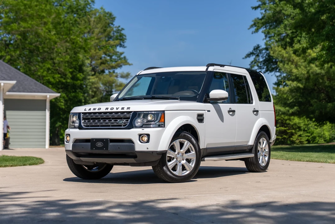 2015 Land Rover Discovery 4th Gen - Image 15 of 31