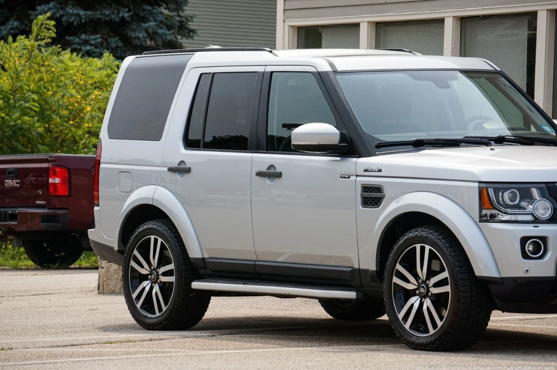 2015 Land Rover Discovery 4th Gen - Image 10 of 21