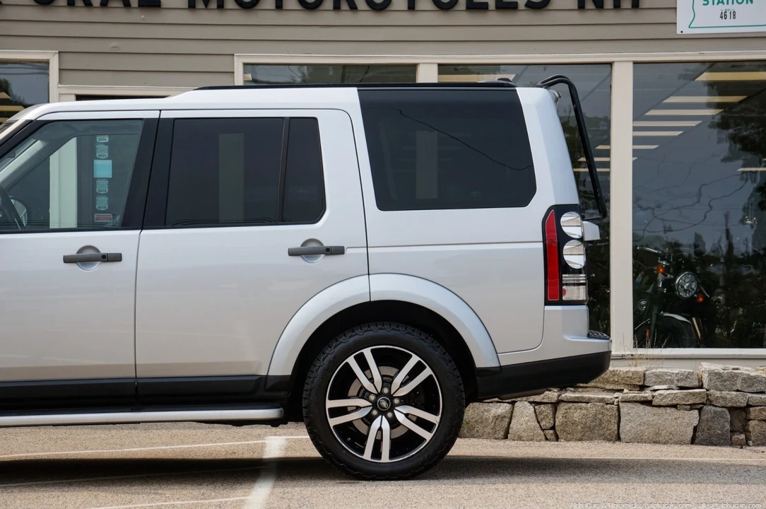 2015 Land Rover Discovery 4th Gen - Image 19 of 21