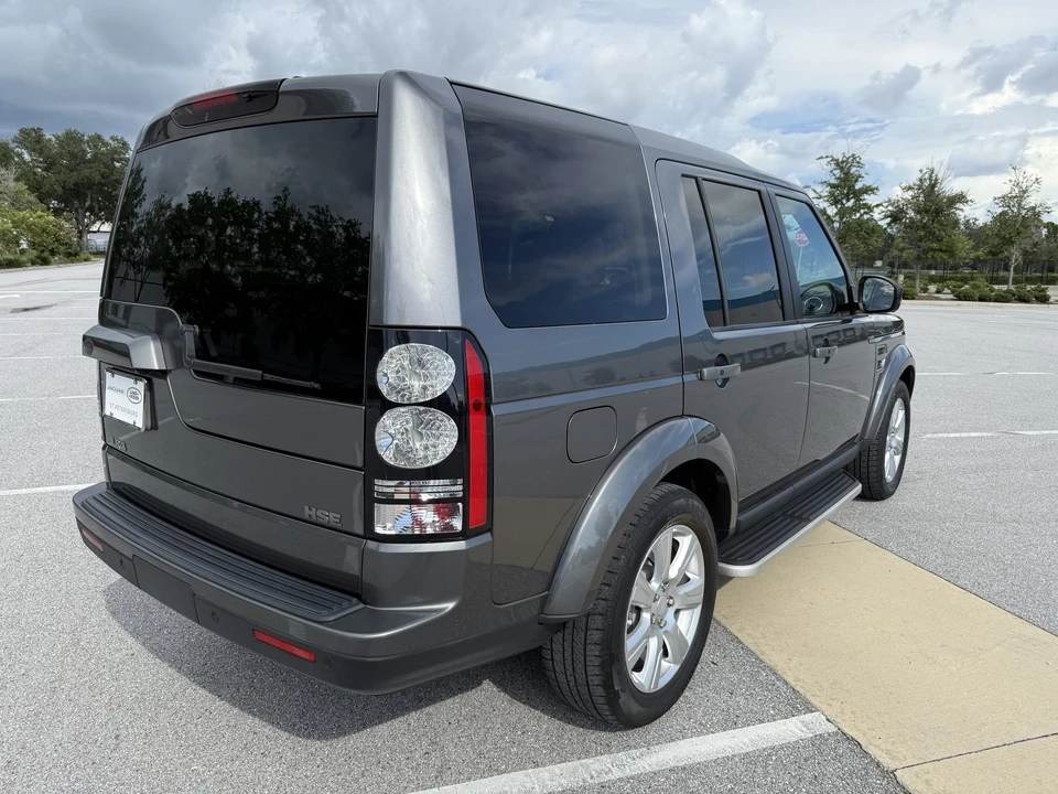 2015 Land Rover Discovery 4th Gen - Image 14 of 31