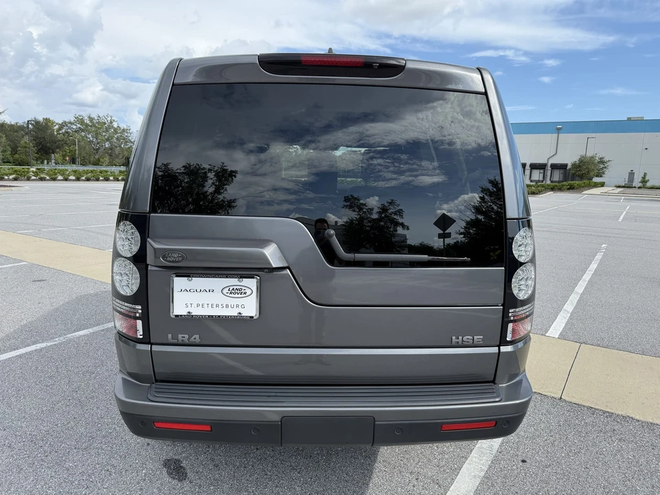 2015 Land Rover Discovery 4th Gen - Image 13 of 31
