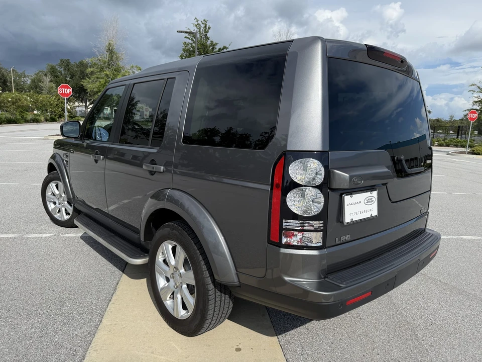 2015 Land Rover Discovery 4th Gen - Image 11 of 31