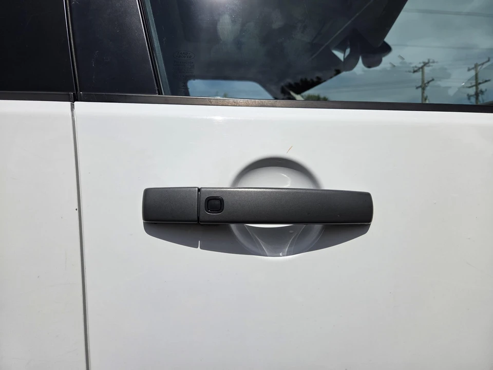 2015 Land Rover Discovery 4th Gen - Image 31 of 31