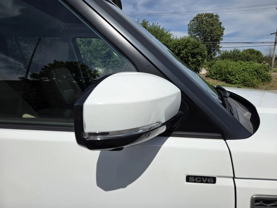 2015 Land Rover Discovery 4th Gen - Image 28 of 31