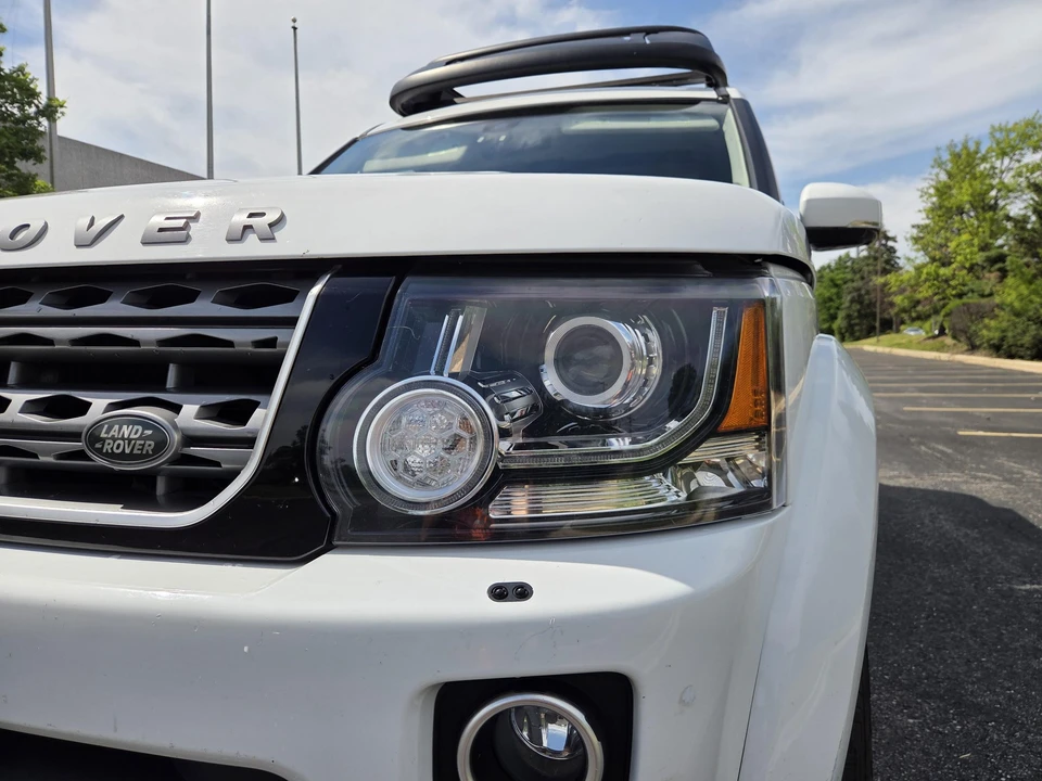 2015 Land Rover Discovery 4th Gen - Image 19 of 31
