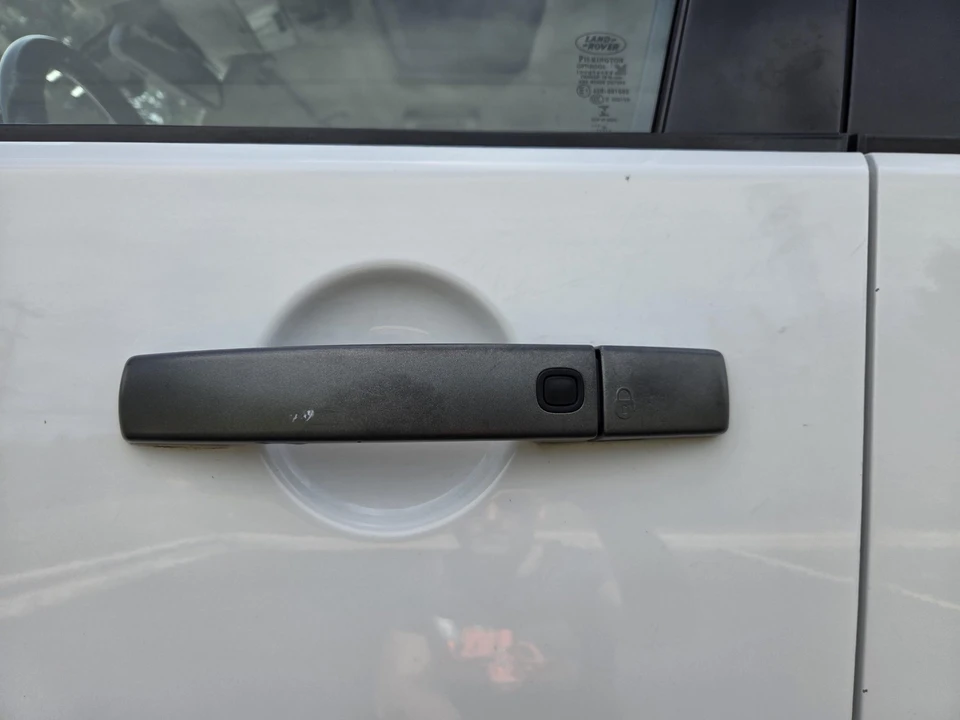 2015 Land Rover Discovery 4th Gen - Image 30 of 31