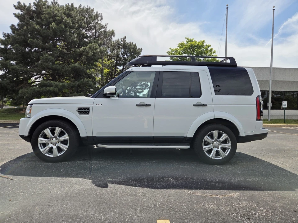 2015 Land Rover Discovery 4th Gen - Image 9 of 31