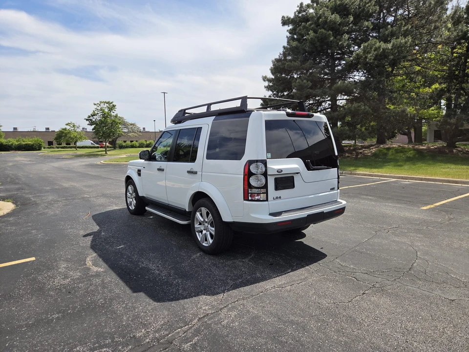 2015 Land Rover Discovery 4th Gen - Image 11 of 31