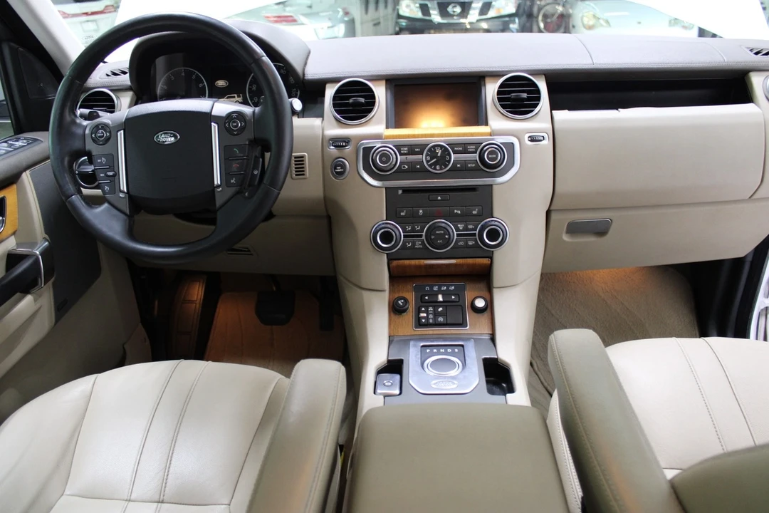2015 Land Rover Discovery 4th Gen - Image 7 of 21