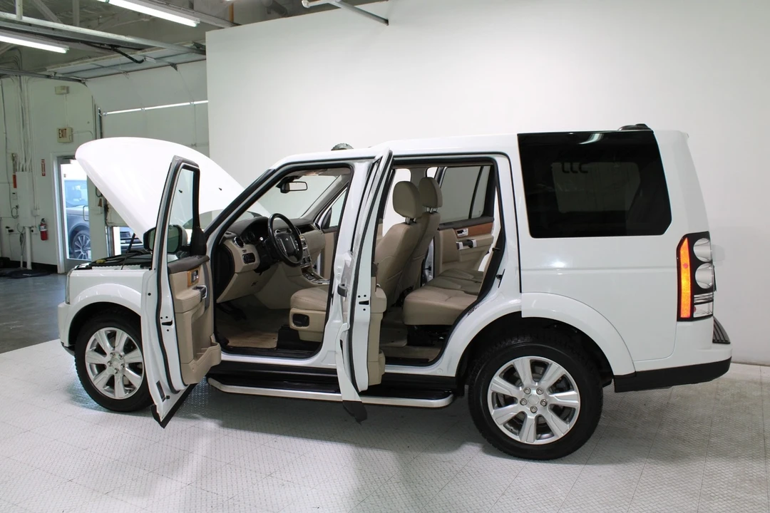 2015 Land Rover Discovery 4th Gen - Image 17 of 21