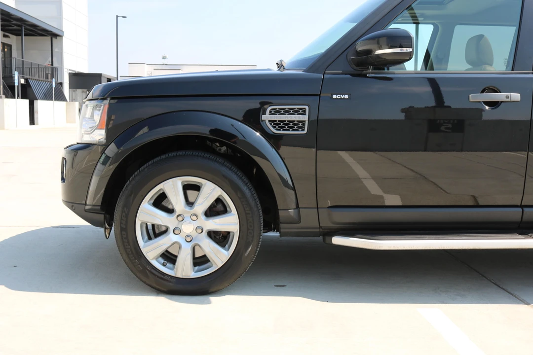 2015 Land Rover Discovery 4th Gen - Image 19 of 21