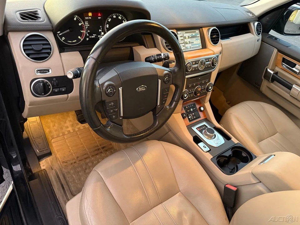 2015 Land Rover Discovery 4th Gen - Image 11 of 12