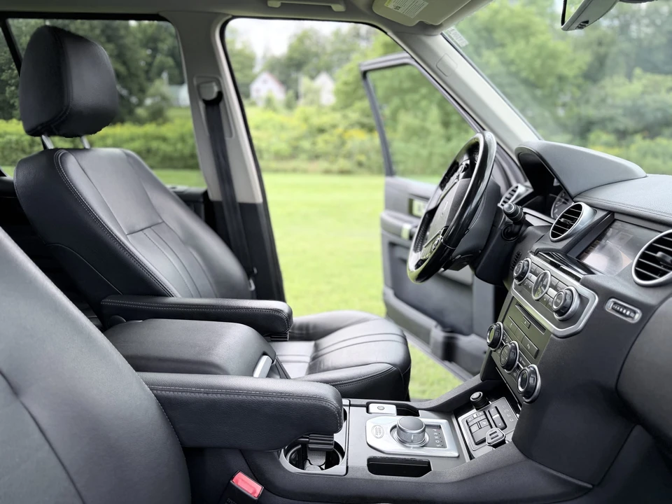 2015 Land Rover Discovery 4th Gen - Image 21 of 31