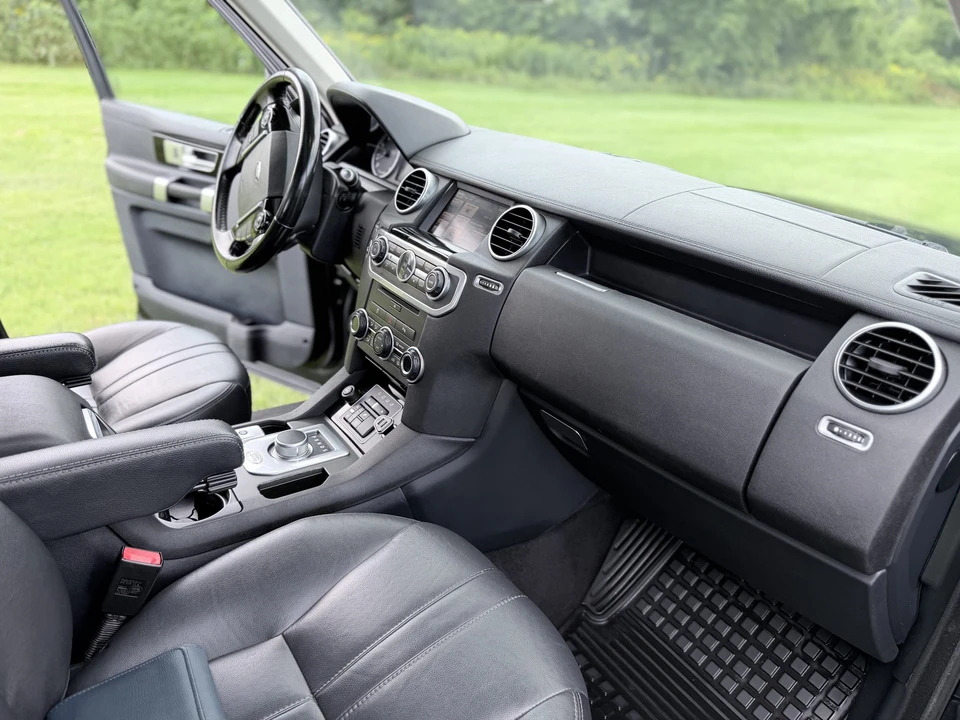 2015 Land Rover Discovery 4th Gen - Image 23 of 31