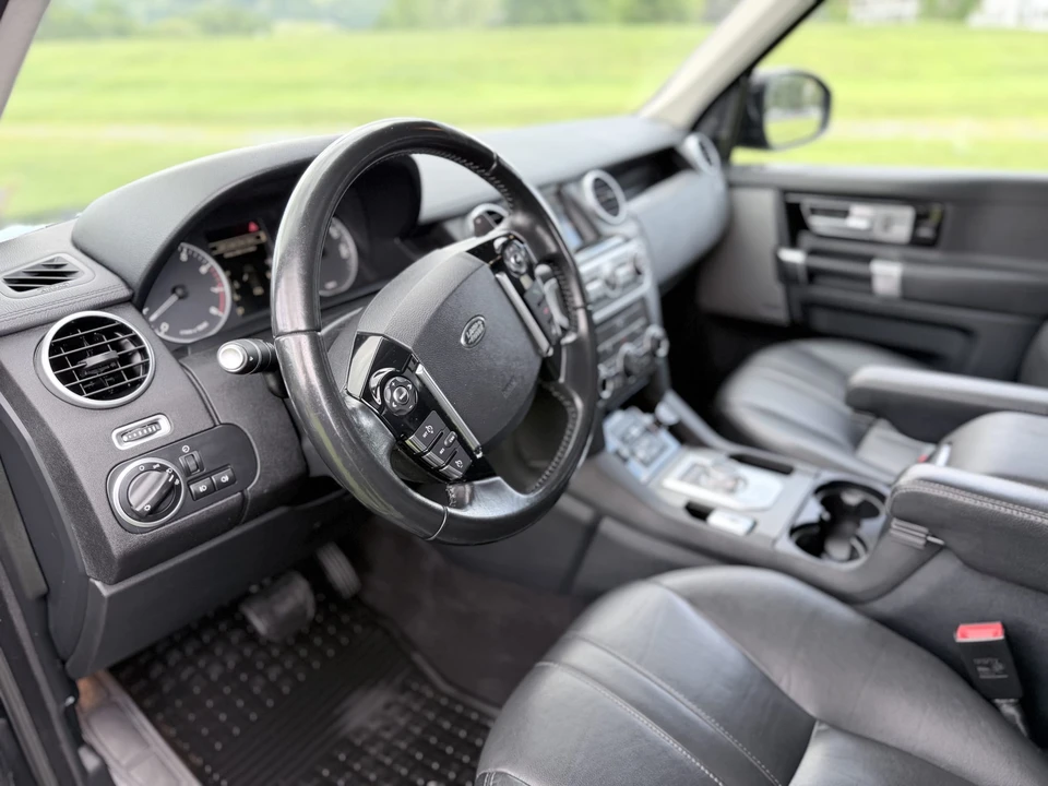 2015 Land Rover Discovery 4th Gen - Image 20 of 31