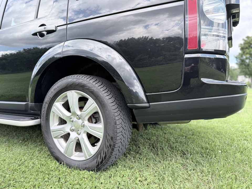 2015 Land Rover Discovery 4th Gen - Image 16 of 31