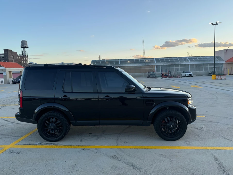 2015 Land Rover Discovery 4th Gen - Image 28 of 31