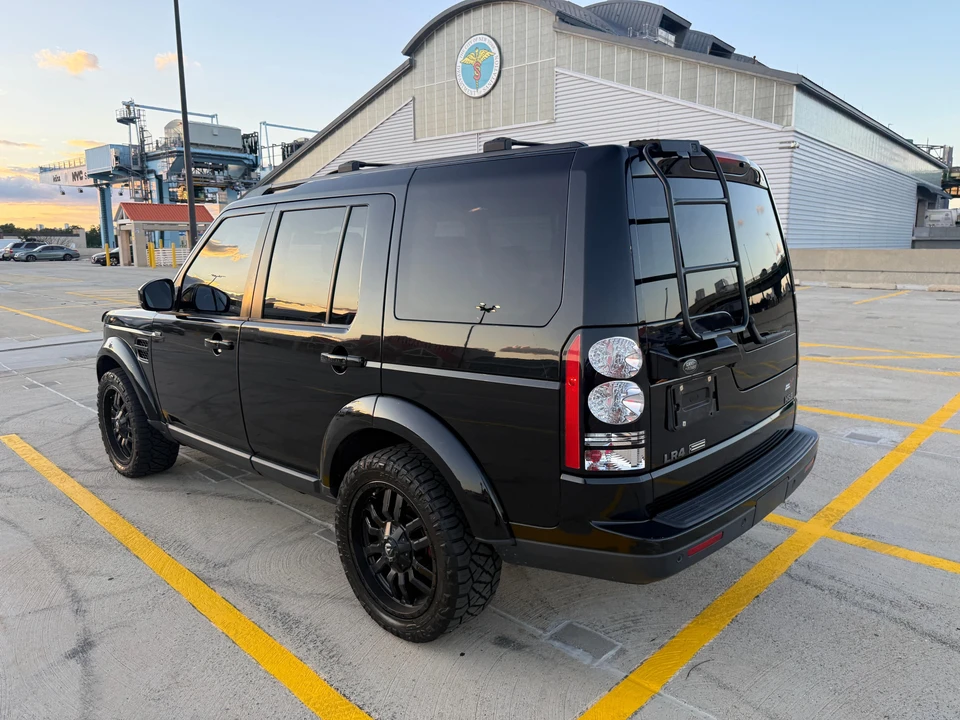 2015 Land Rover Discovery 4th Gen - Image 21 of 31