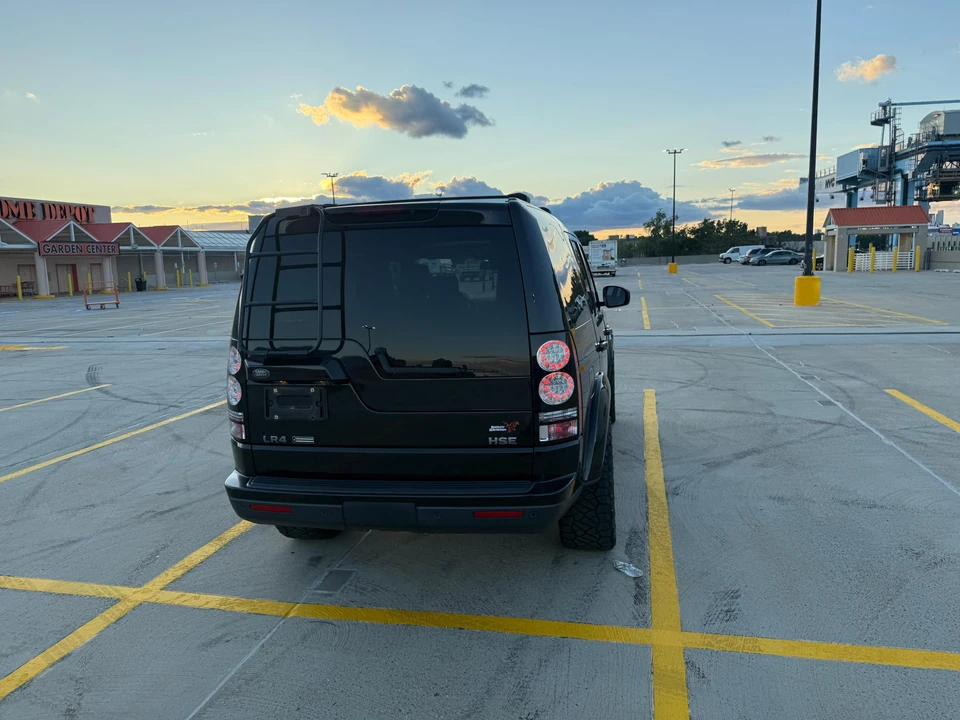 2015 Land Rover Discovery 4th Gen - Image 23 of 31