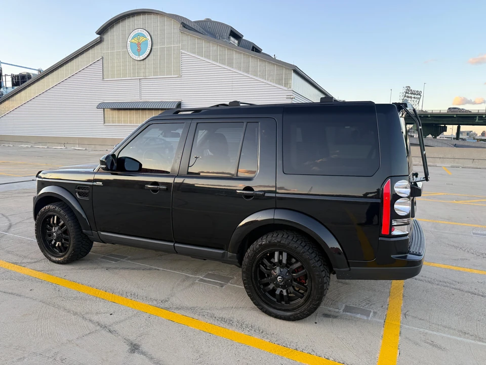 2015 Land Rover Discovery 4th Gen - Image 19 of 31