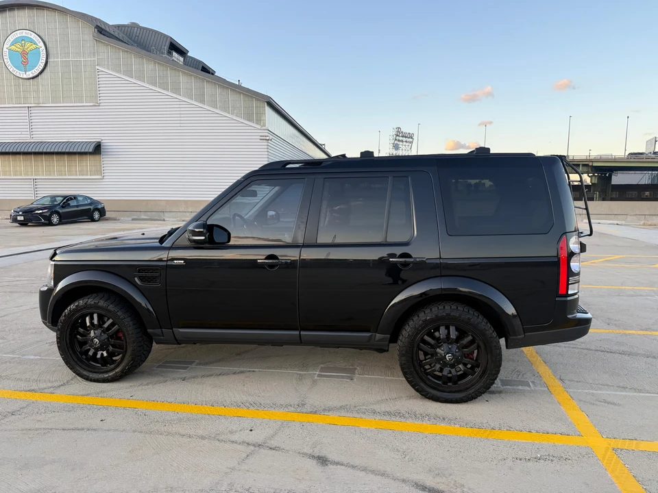 2015 Land Rover Discovery 4th Gen - Image 17 of 31