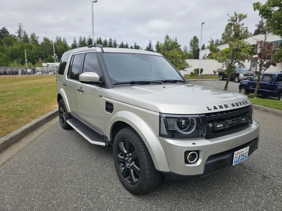 2015 Land Rover Discovery 4th Gen - Image 4 of 31